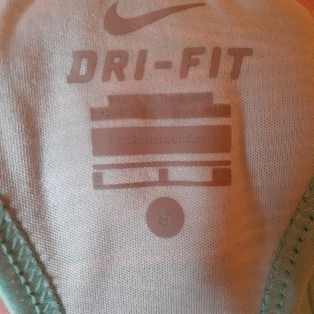 Nike tank top - Picture 4 of 4